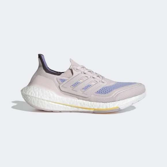[NEW] Women's Adidas UltraBOOST 21 Shoes Size 11 S23837 - Picture 1 of 8
